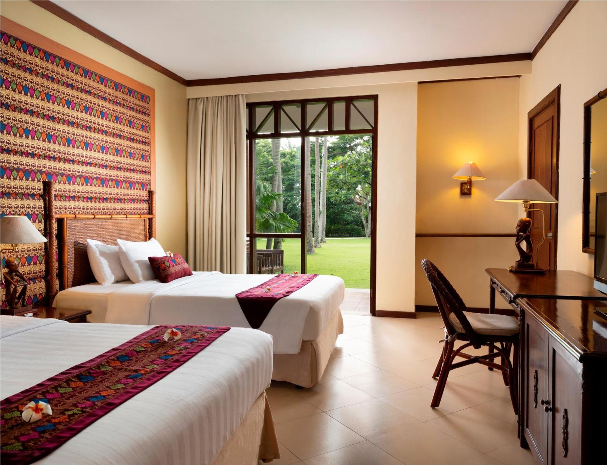 Mangsit Suites By Holiday Resort Lombok Екстер'єр фото