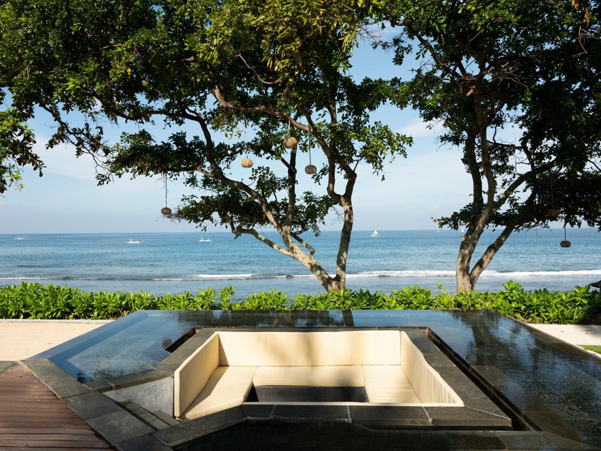 Mangsit Suites By Holiday Resort Lombok Екстер'єр фото