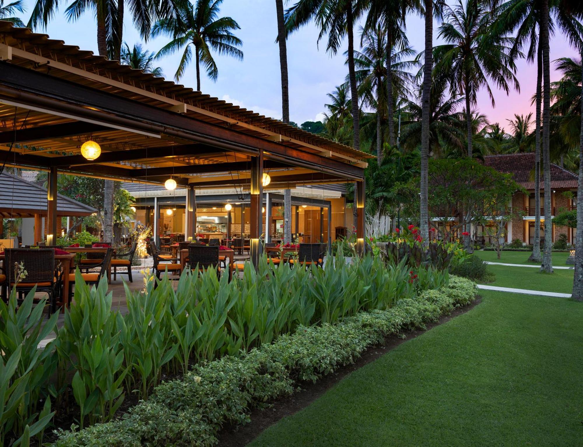 Mangsit Suites By Holiday Resort Lombok Екстер'єр фото