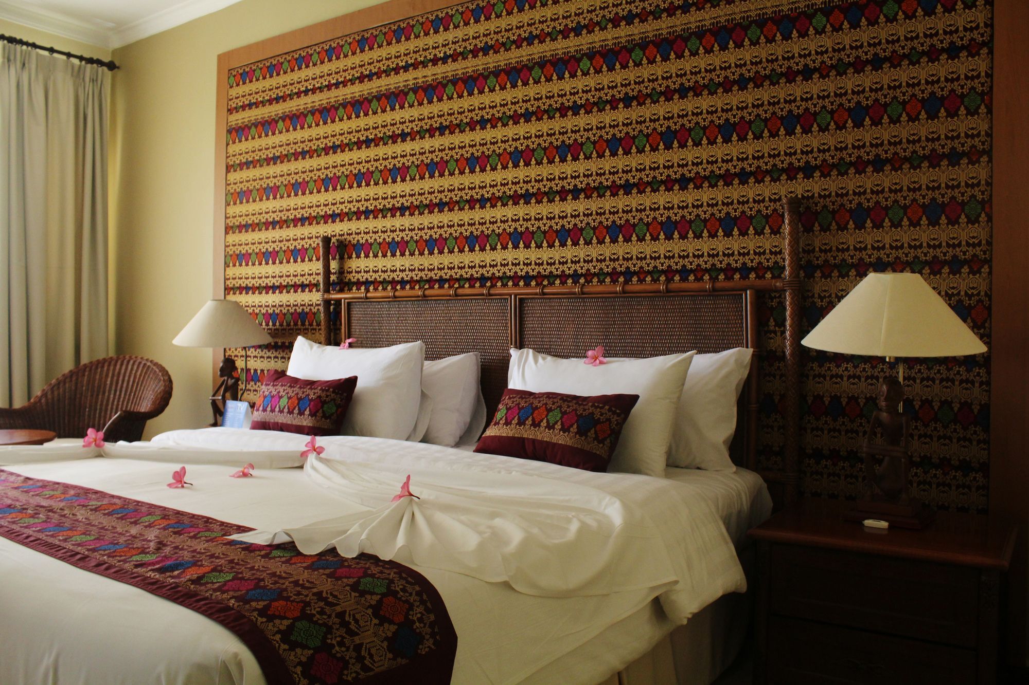 Mangsit Suites By Holiday Resort Lombok Екстер'єр фото